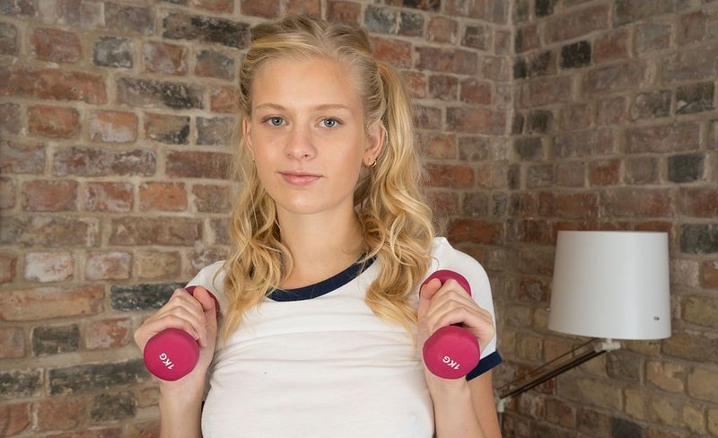 Нина, 22 года, 3 размер груди